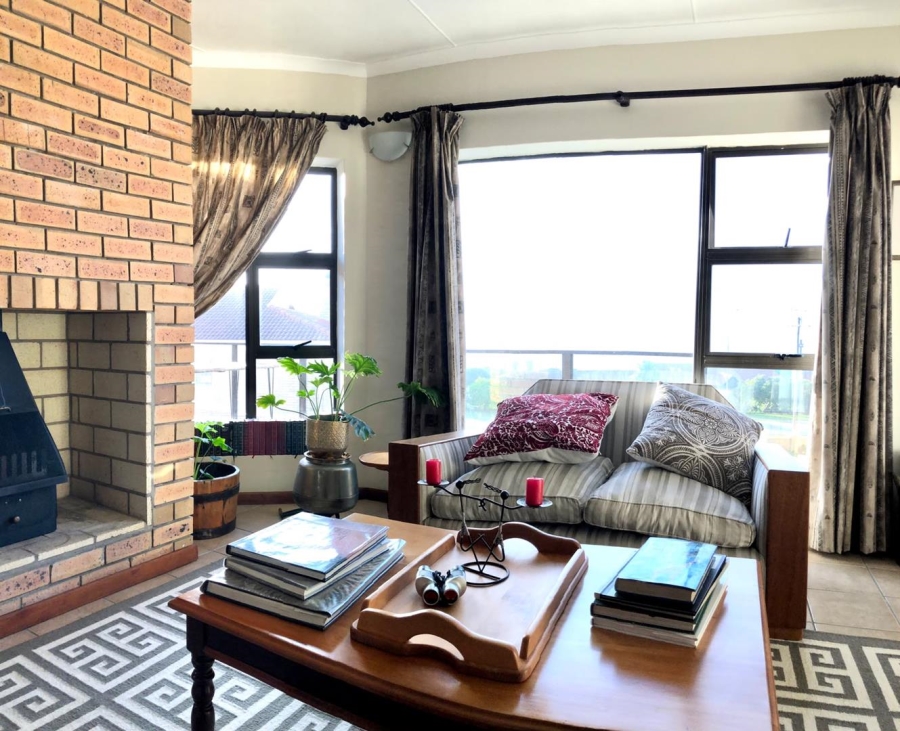 3 Bedroom Property for Sale in Reebok Western Cape